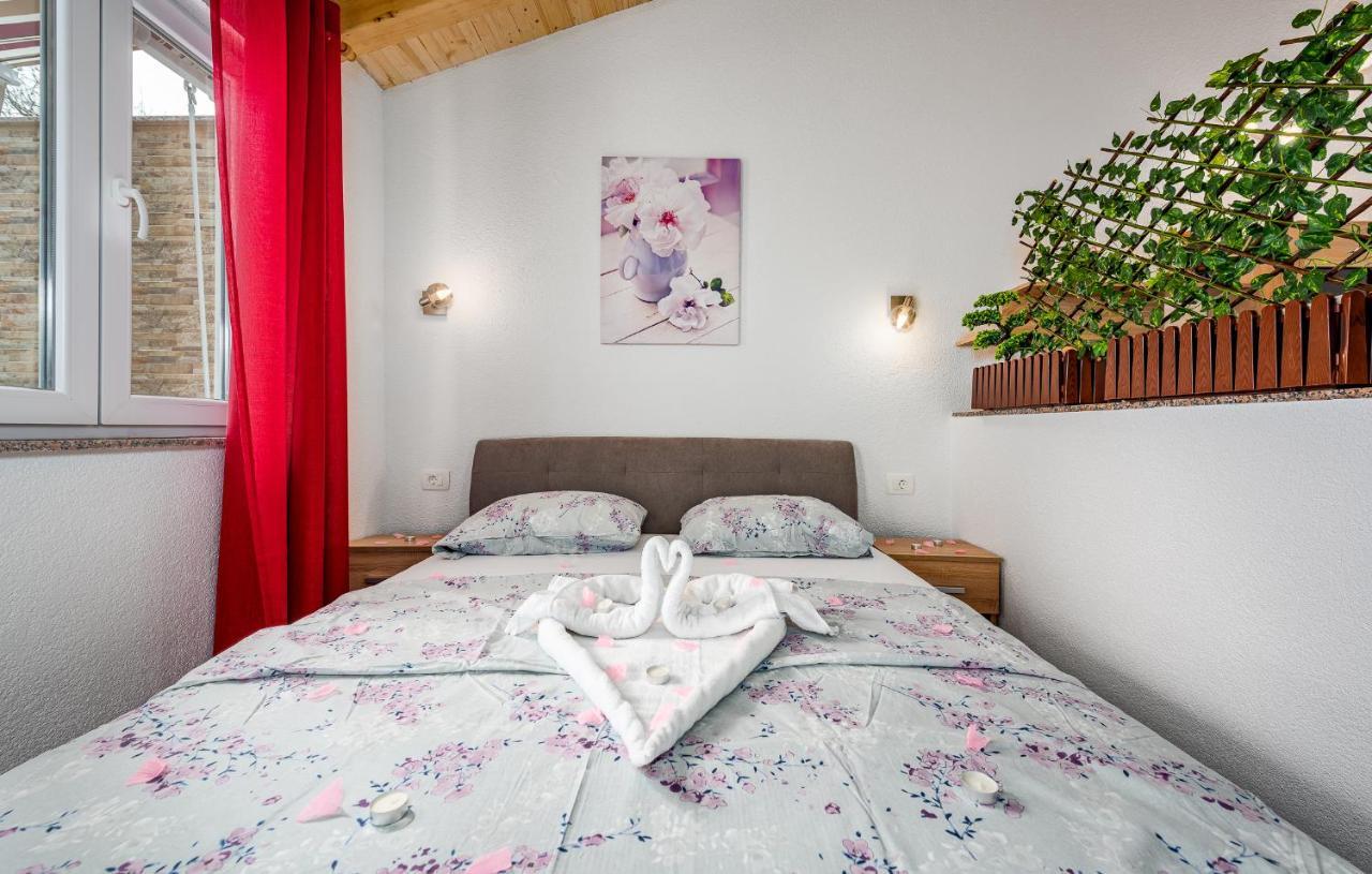 Villa Heidi 2 Umag Exteriör bild