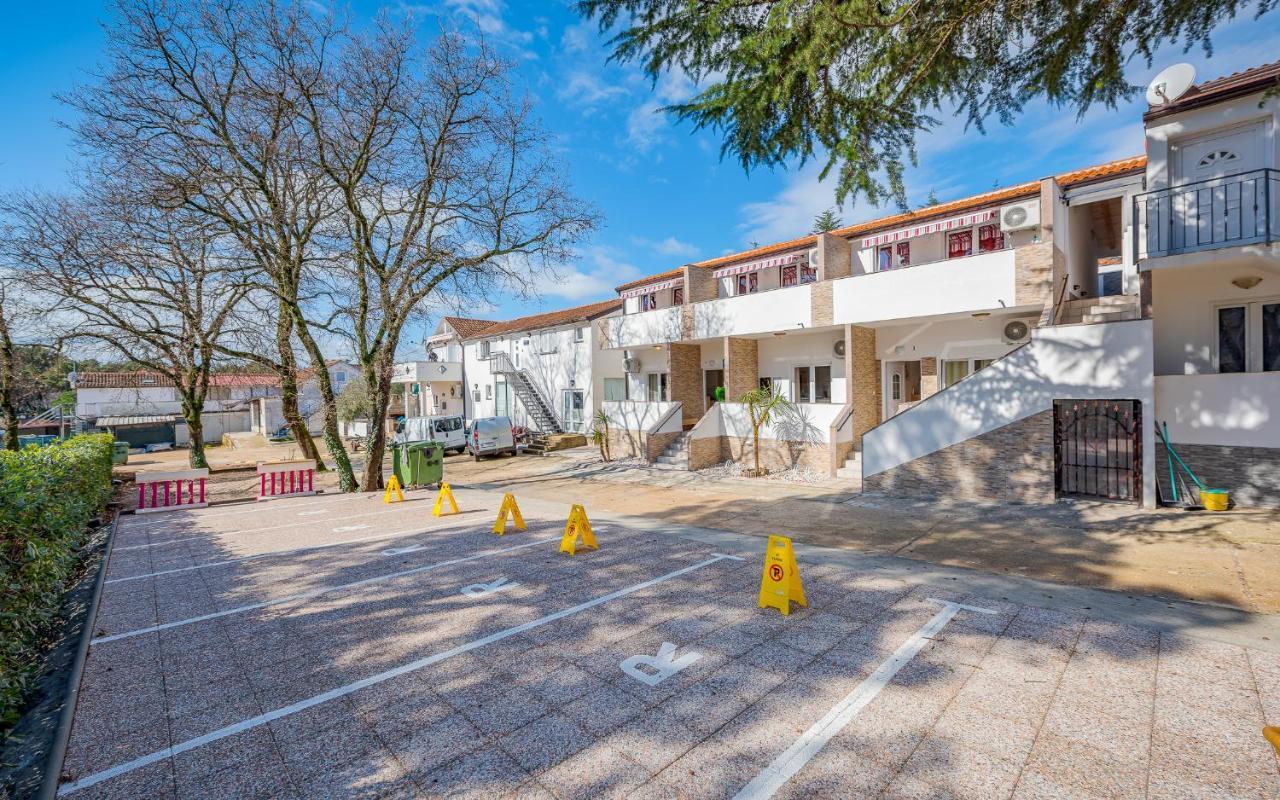 Villa Heidi 2 Umag Exteriör bild