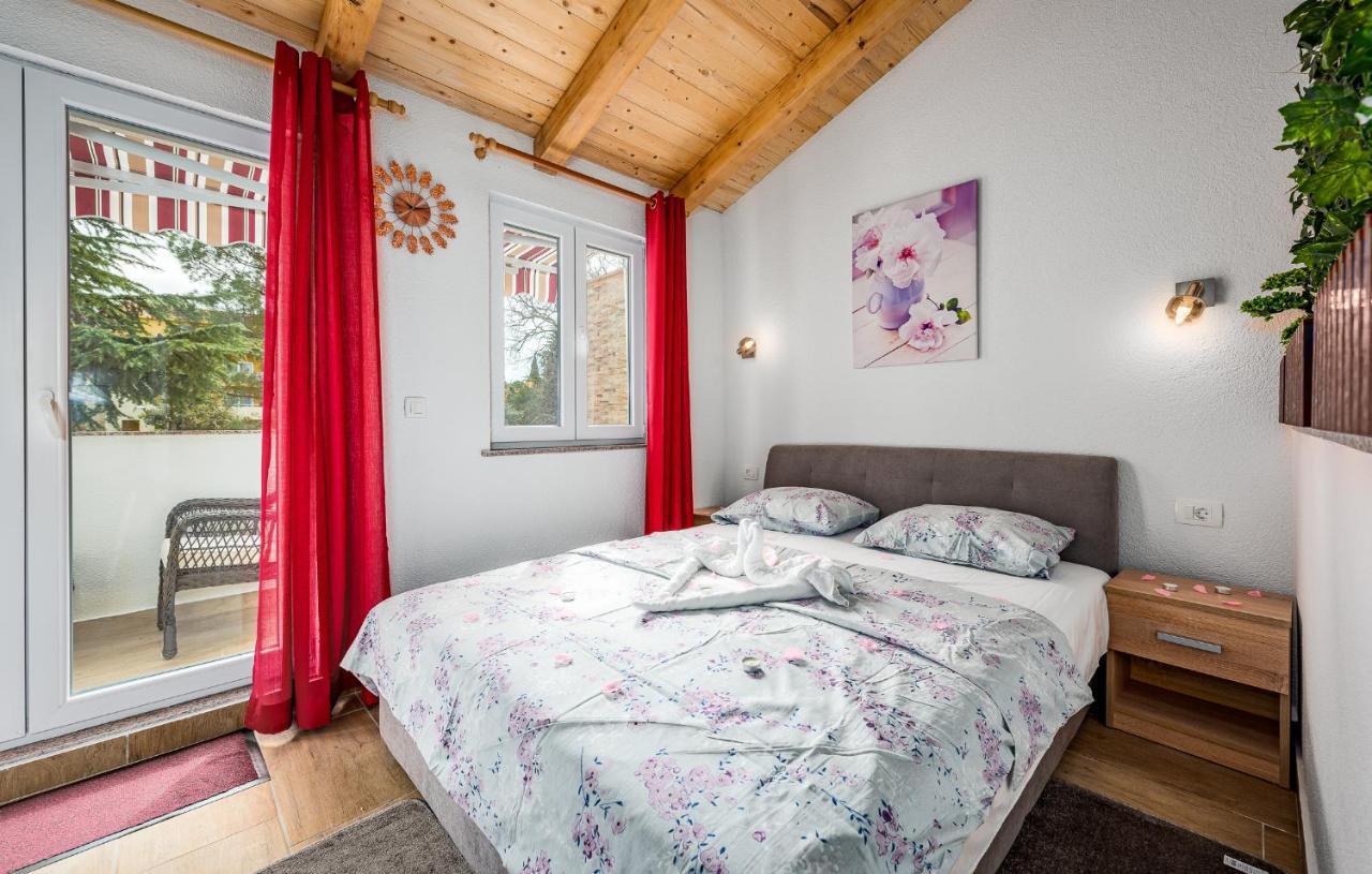 Villa Heidi 2 Umag Exteriör bild